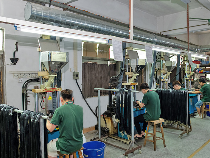 專(zhuān)業(yè)的電線(xiàn)生產(chǎn)設(shè)備和能力 專(zhuān)業(yè)的電線(xiàn)生產(chǎn)設(shè)備和能力